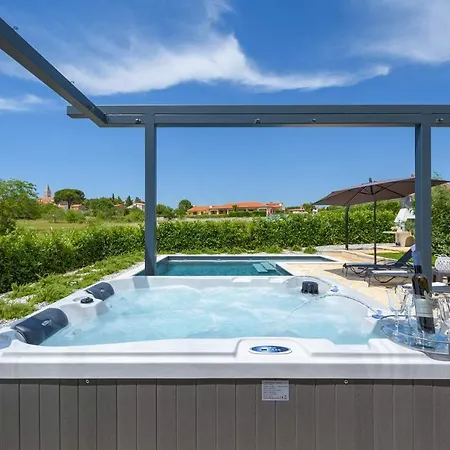 Holiday home Marelica