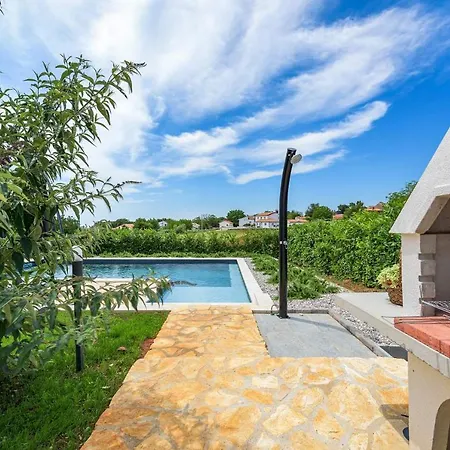 Marelica Holiday home Kastelir